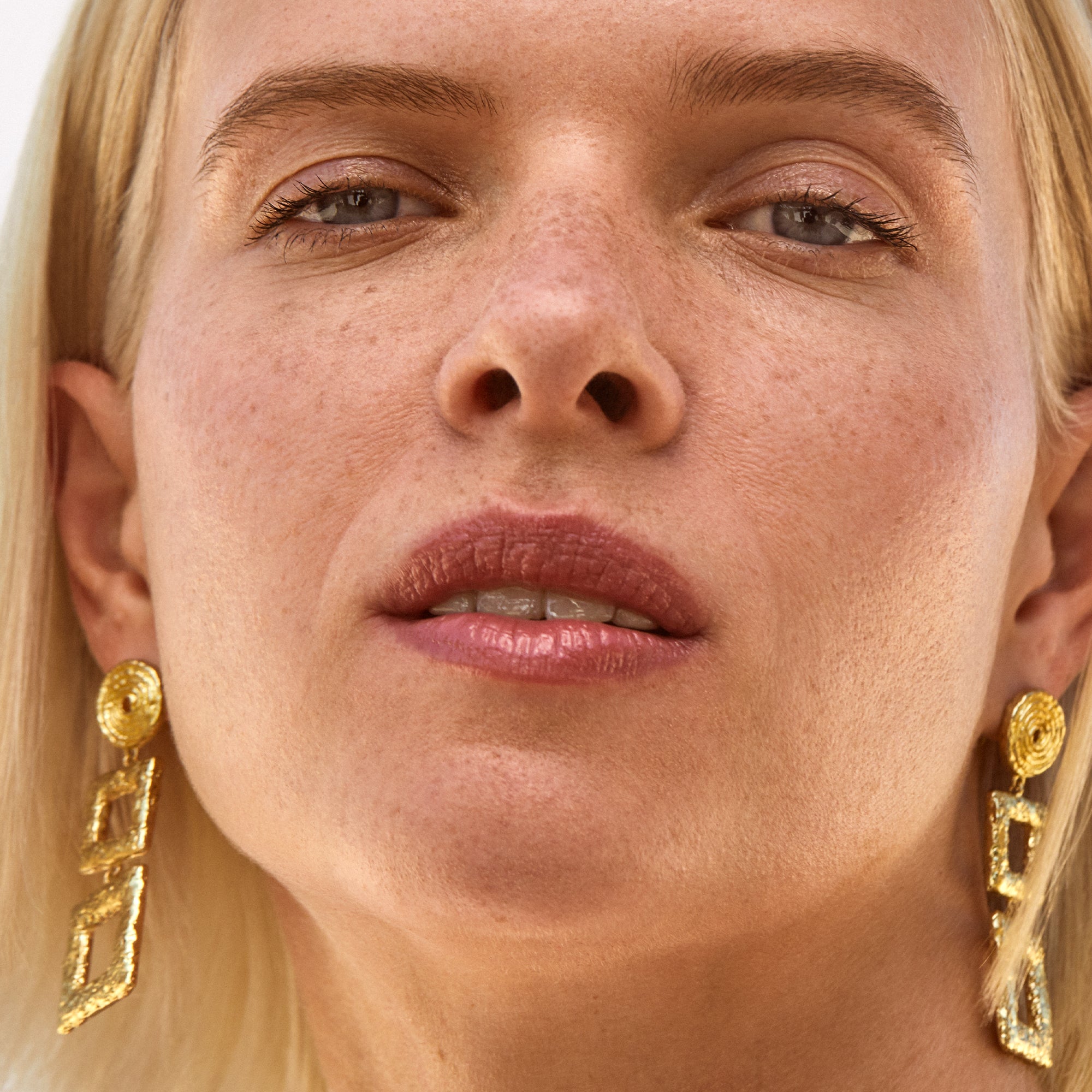 ILIA Óleo de Lábios Balmy Gloss Tinted Lip Oil